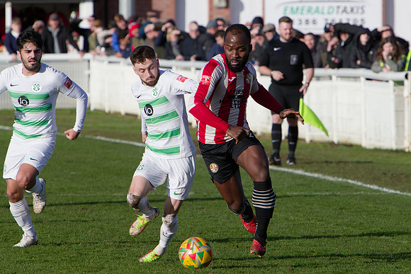 24022401_042